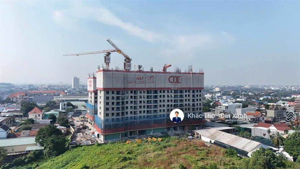 Chính chủ cần ra gấp 2pn 2wc 78m2 giá 2,810 tỷ a&t sky garden 0933 998 ***