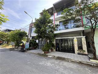 Nhà đẹp 3 tầng kiên cố mặt tiền hoà phú 10  hoà minh  gần biển