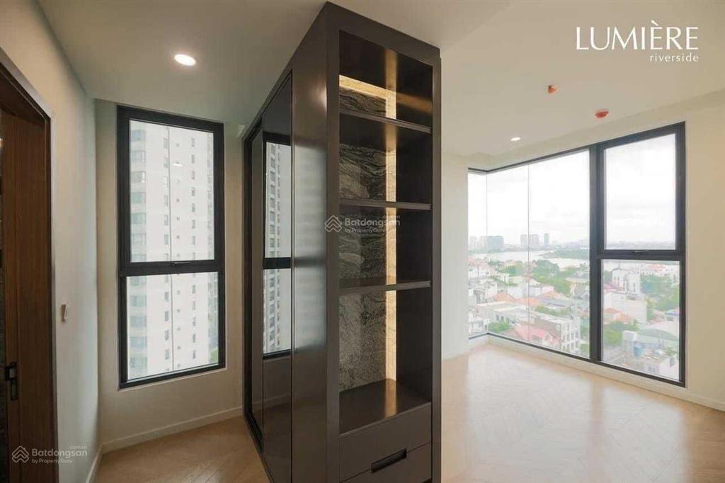 Chủ nhà định cư nước ngoài cắt lỗ sâu căn (2pn  2wc) 68m2, view sông.  0932 532 ***