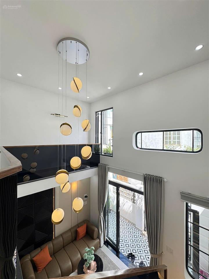 Nhà bán (chính chủ) shr hẻm xe hơi đ. tân túc bình chánh