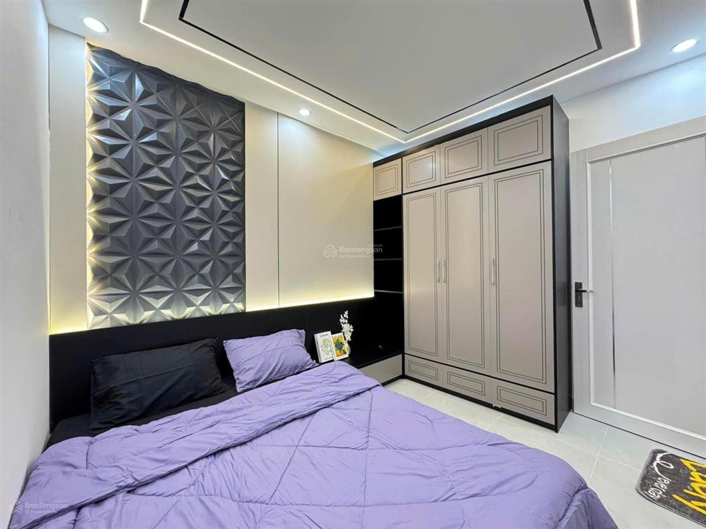 Nhà bán (chính chủ) shr hẻm xe hơi đ. tân túc bình chánh