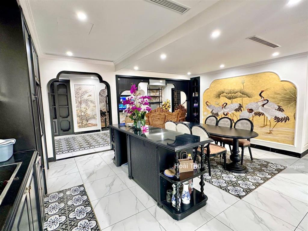 Bán căn góc 4 phòng ngủ  chung cư tsq  euroland, mỗ lao, hà đông. dt 202m2, full đồ đẹp