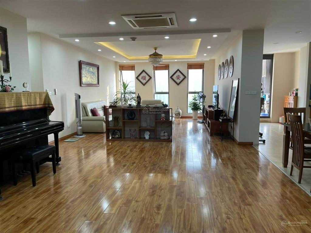 Bán căn góc đẹp nhất chung cư tsq  euroland, 202m2, 4pn + 3wc, 04 ban công tây nam  đông nam