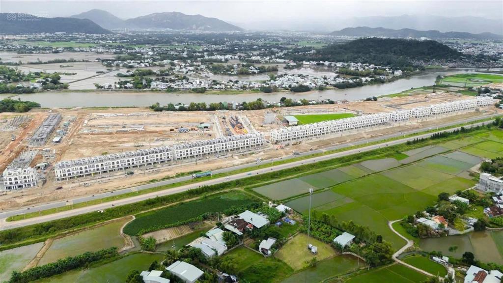 Dự án khu đô thị quy nhơn iconic thuộc tập đoàn phát đạt diện tích 80m2 giá 1,9 tỷ trả góp 12 tháng