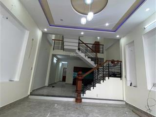 Chính chủ cần bán nhanh nhà vip mt đường trần kim xuyến sau lưng mầm non chú ếch con. giá rẻ