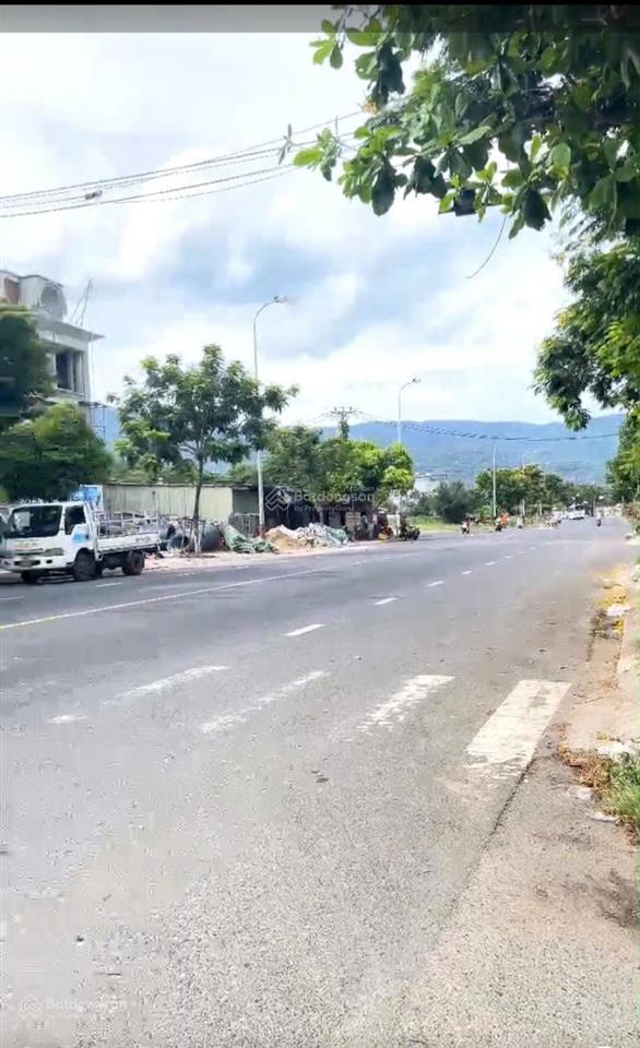 Bán 300m2 đất mặt tiền vân đồn, sơn trà, đường 15m5, vỉa hè 7m5