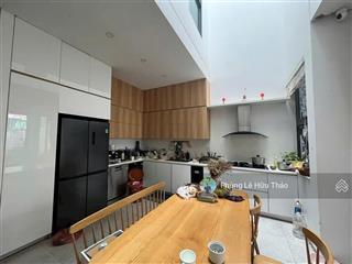 Bán nhà 3 tầng đường hải sơn, sát bên trường điểm trung tâm tp. đà nẵng dt 122m2 đầy đủ nội thất