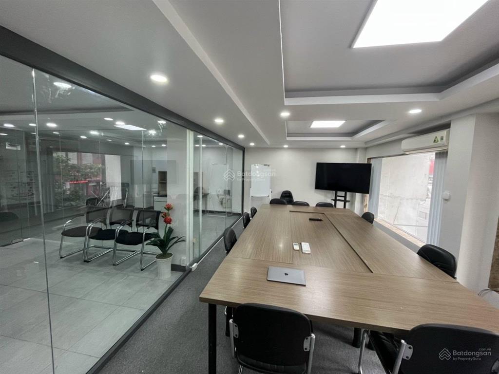 Cho thuê nhà khu k300, p. 12, q. tân bình, ngang 10 dài 23m, hầm trệt 3 lầu