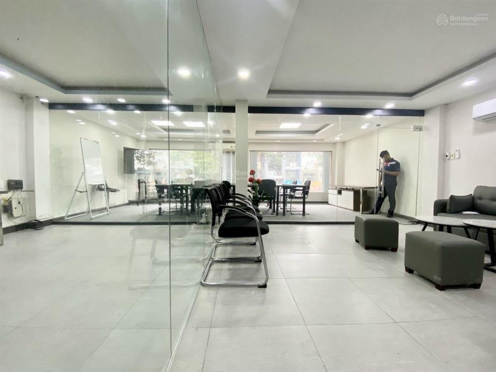 Cho thuê nhà khu k300, p. 12, q. tân bình, ngang 10 dài 23m, hầm trệt 3 lầu
