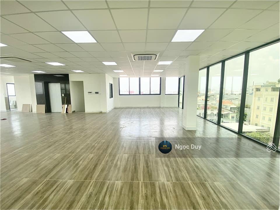 Cho thuê siêu phẩm mt phổ quang, p. 2, q. tb, dt 12x25m, hầm trệt 3 lầu