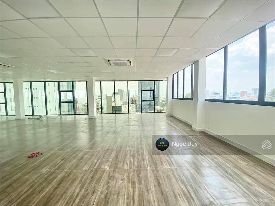 Cho thuê siêu phẩm mt phổ quang, p. 2, q. tb, dt 12x25m, hầm trệt 3 lầu