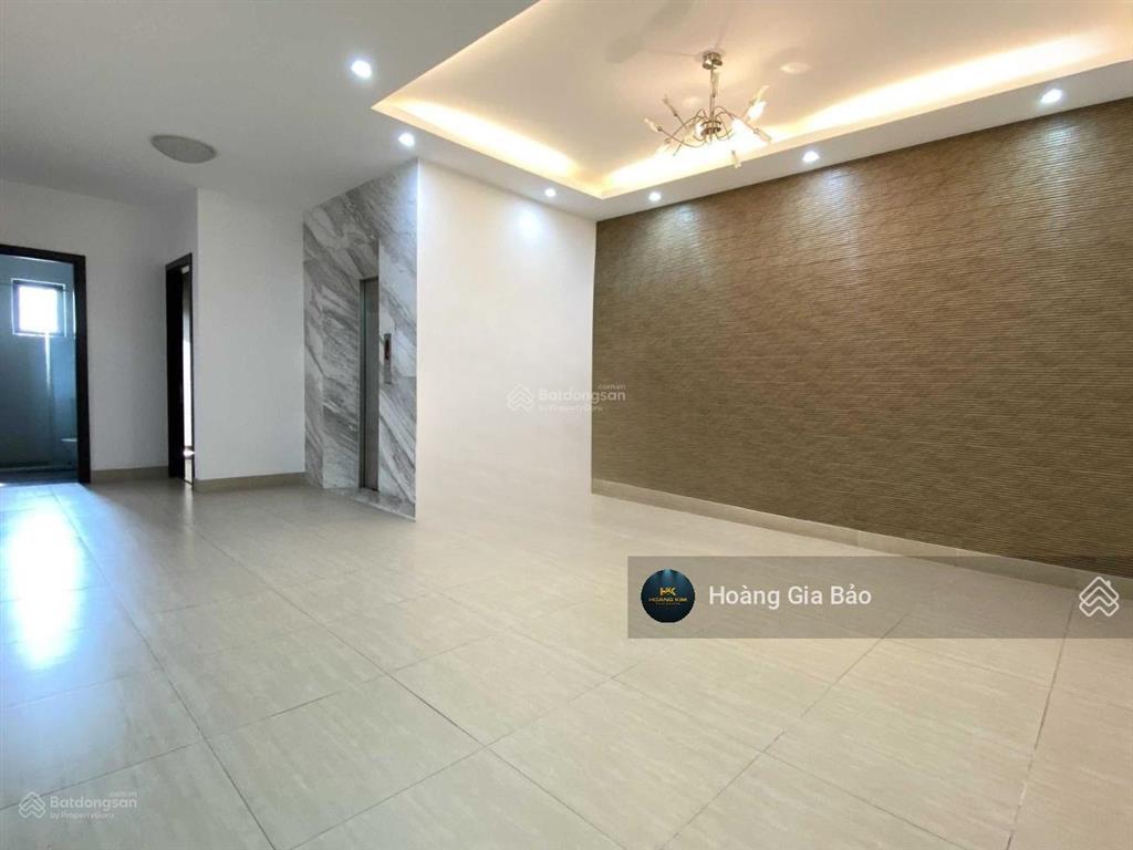 Cho thuê nhà hoàng hoa thám sát ngay nhà ga t3, p.13, q.tân bình, 8x22m, 1 trệt 2 lầu