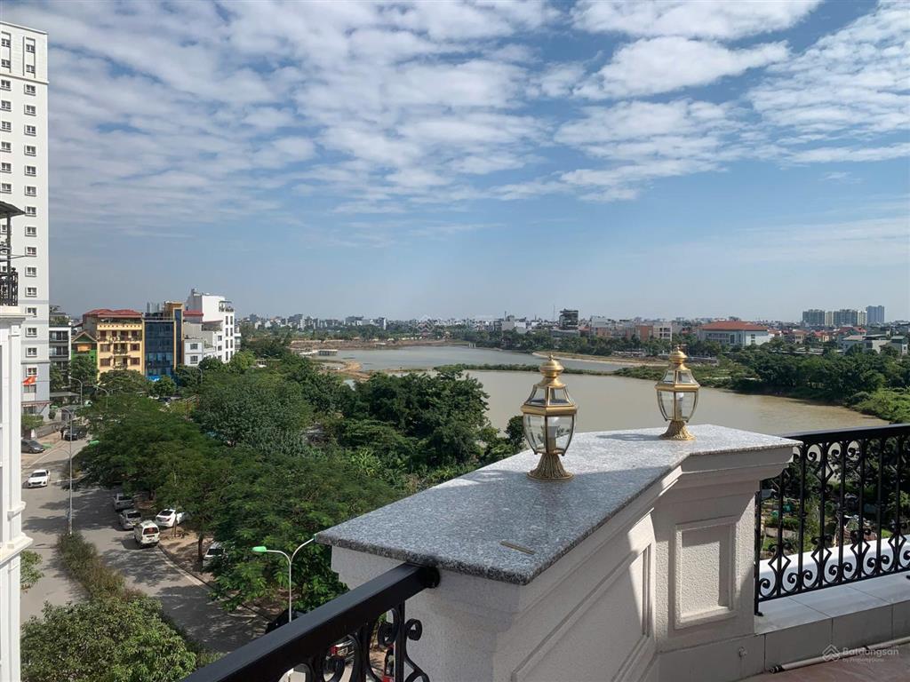 Chính chủ cho thuê nhà mặt hồ thạch bàn 18ha, mặt tiền 4m9, diện tích 90m2 x 4 sàn, ô tô đỗ cửa