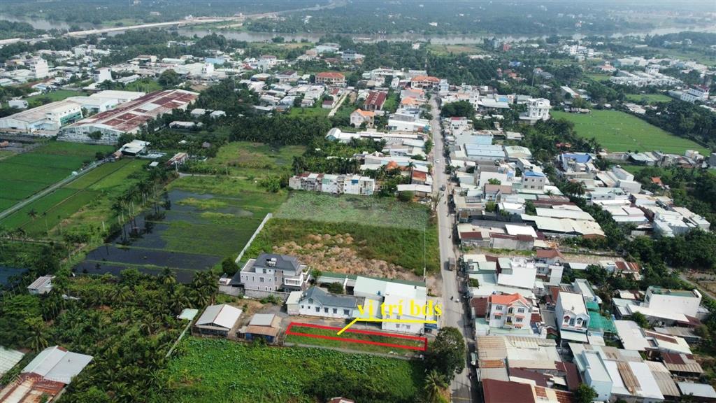 Mặt tiền đường bình mỹ xã bình mỹ, gần uỷ ban cũ, 250m2 thổ cư hết đất