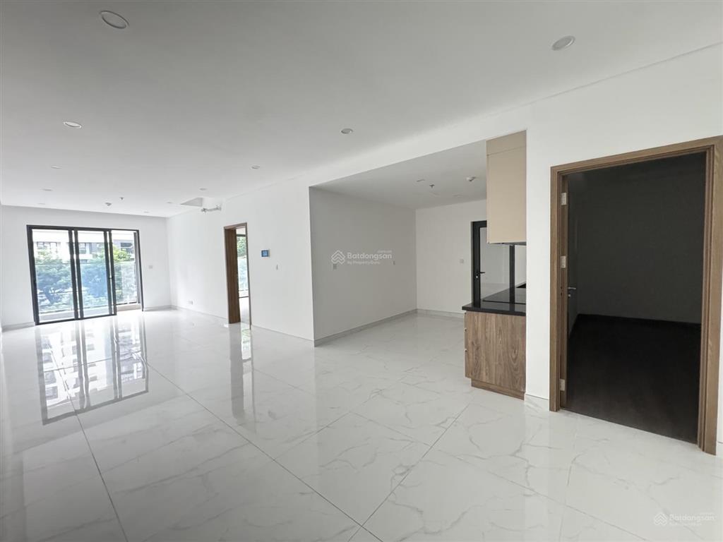 Bán sky villa  gara xe trong nhà, layout hiếm, 2pn, dt 167m². giá 12 tỷ btp