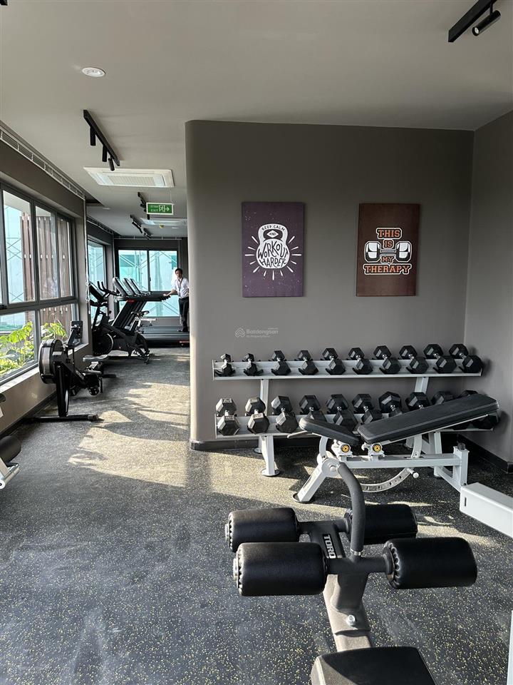 Bán nhà phố dãy n1  meadow bình chánhdt sàn 235m2. giá 10.4 tỷ full vat!  em 0896 138 ***