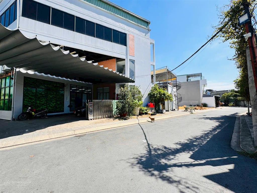 Đất đẹp ngay gần chợ thủ đức khu cao ráo không ngập  đường nhựa vỉa hè 8m