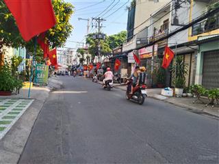 Nhà chính chủ 1 sẹc 4x20, sổ 80m2, trệt, lầu, vị trí rất đẹp, hướng đông nam, giá 8 tỷ thương lượng