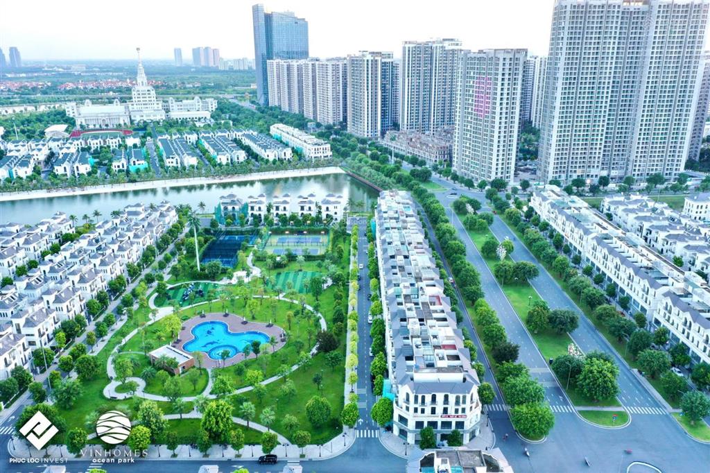 Cc bán shophuose xẻ khe sao biển 23, dt 94m2, hướng đb view hồ vườn hoa, giá 16.9 tỷ, 0968 870 ***