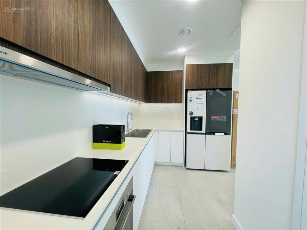 Độc quyền cho thuê 3pn zeit  135m2  75 triệu  ntcb tầng cao view sông lm81