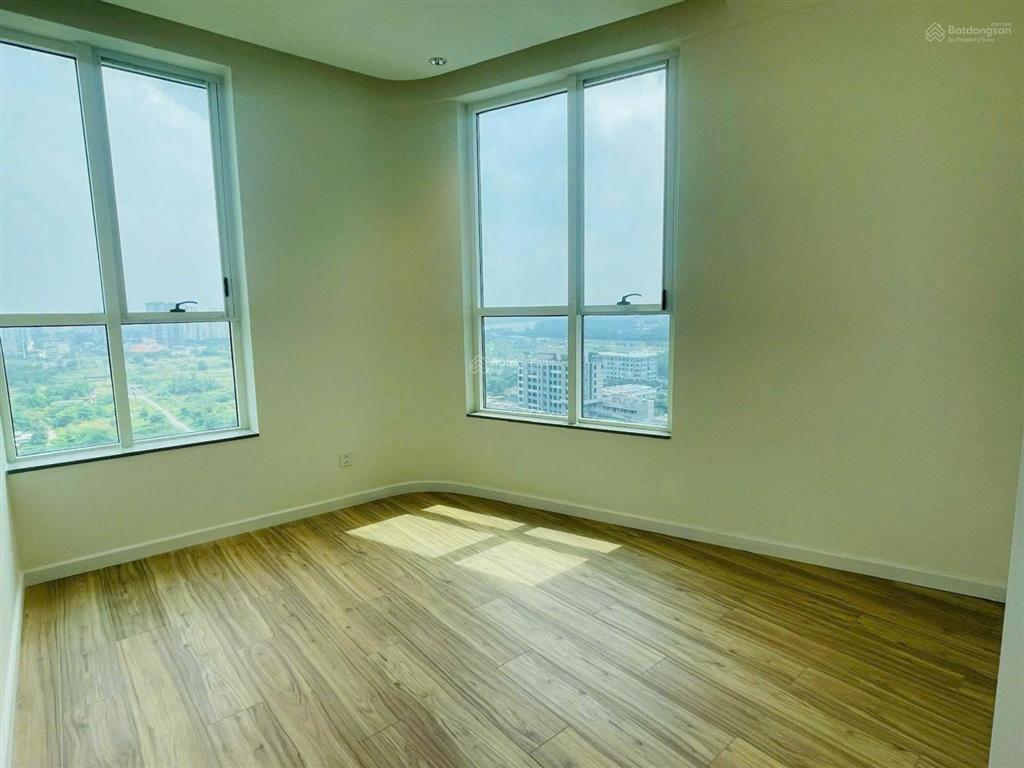 Độc quyền cho thuê 3pn zeit  135m2  75 triệu  ntcb tầng cao view sông lm81