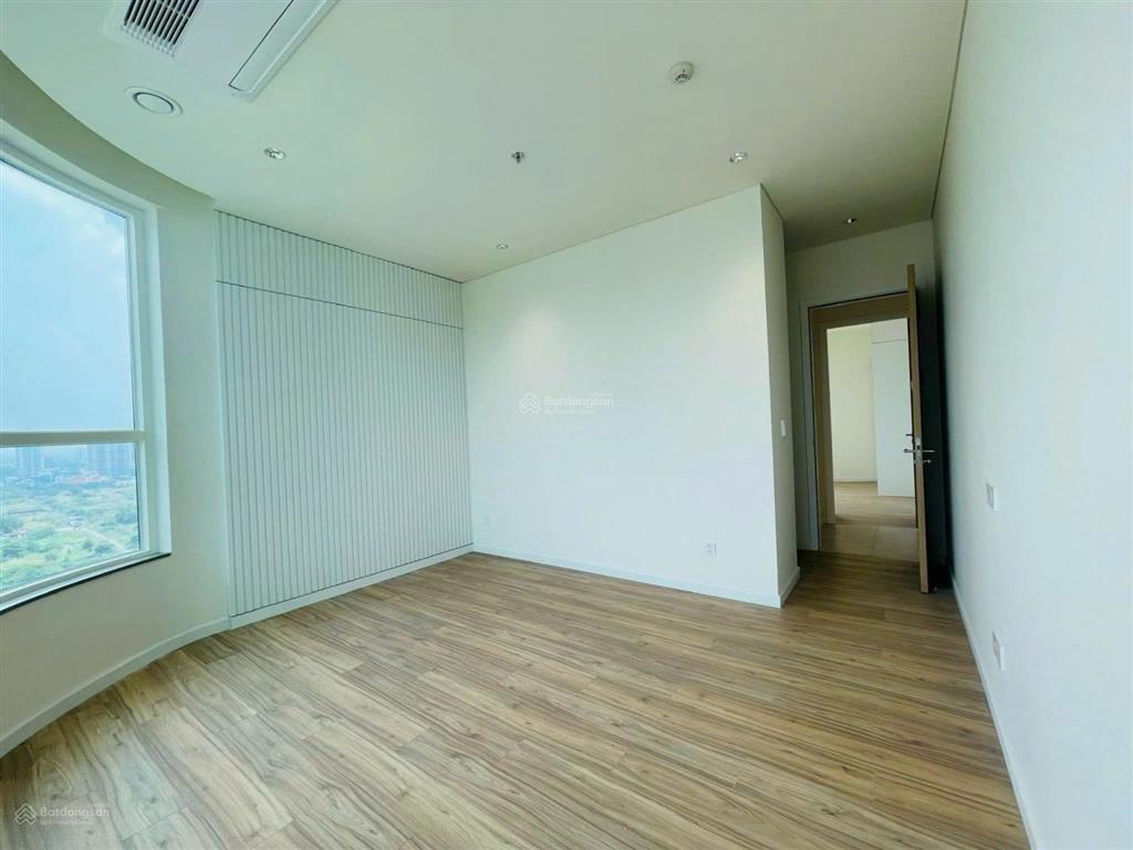 Độc quyền cho thuê 3pn zeit  135m2  75 triệu  ntcb tầng cao view sông lm81