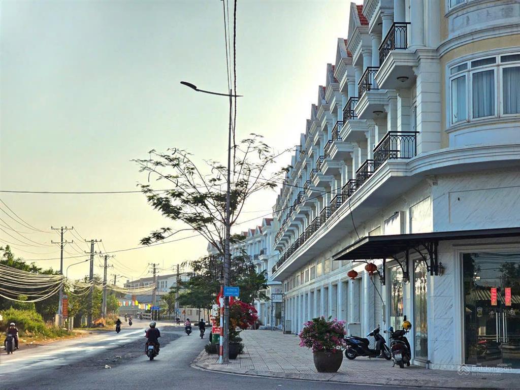 Phân khu shophouse đẹp nhất vực huyện nhơn trạch 90m2, đầu tư & kinh doanh sinh lời cực tốt