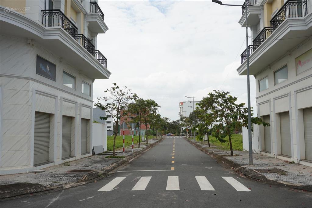 Kẹt bank cần chuyển nhượng gấp căn shophause giá rẻ nhất dự án tiến lộc garden