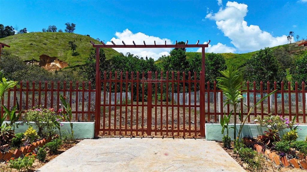 Đạ tẻh  lâm đồng dt 200m2 sẵn 100m2 thổ cư đường bê tông thông cách dt721 500m2 chỉ 2xx tr