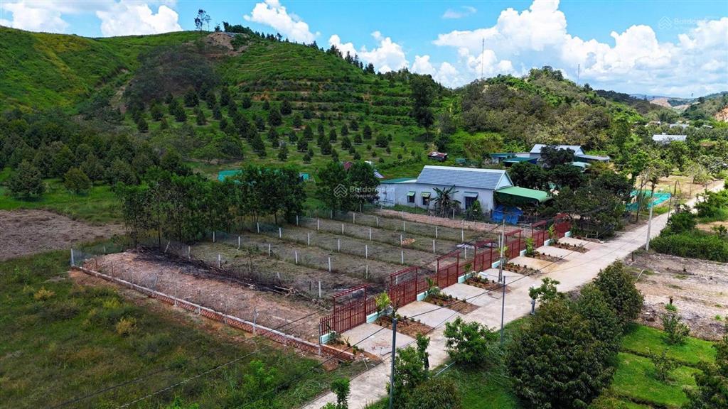 Đạ tẻh  lâm đồng dt 200m2 sẵn 100m2 thổ cư đường bê tông thông cách dt721 500m2 chỉ 2xx tr