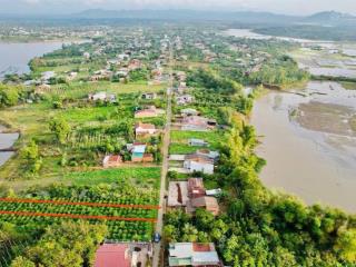 Đất giáp hồ dt 7*91m sẵn thổ cư cuối đất giáp hồ mát mẻ, kdc đông cách sân bay hơn 20km chỉ 4xxtr