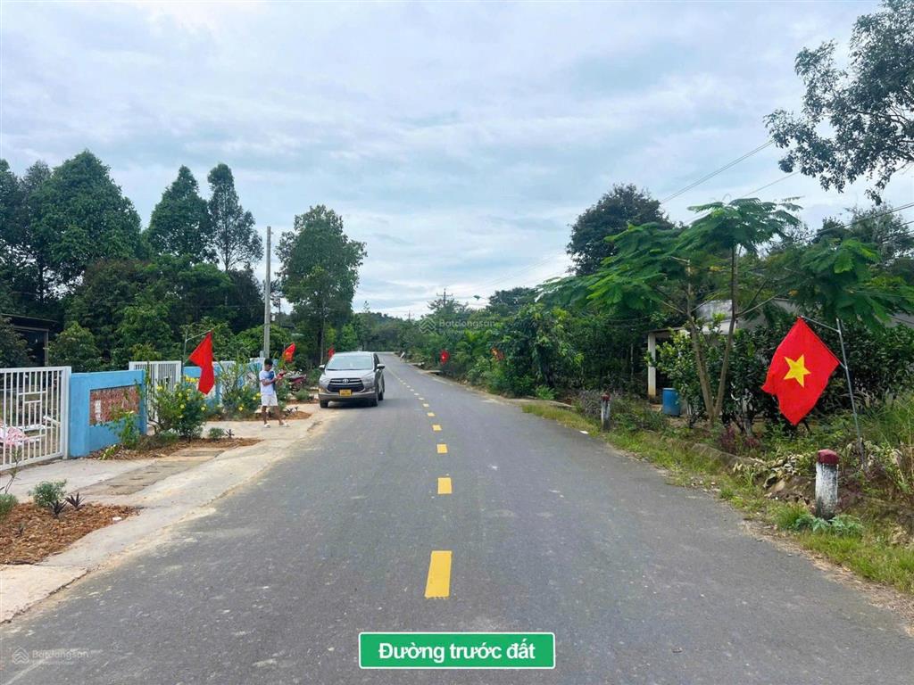 Đất đẹp đầu tư nghỉ dưỡng tại đạ tẻh lâm đồng dt 333m2 sẵn 100m2 tc mặt tiền nhựa giáp suối 4xxtr