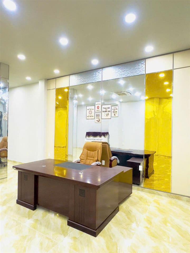 Chỉ 1 căn duy nhất! khu biệt thự vip nguyễn chí thanh quận 5 dt (8.7x20m) 5 tầng 30tỷ (hàng hiếm)