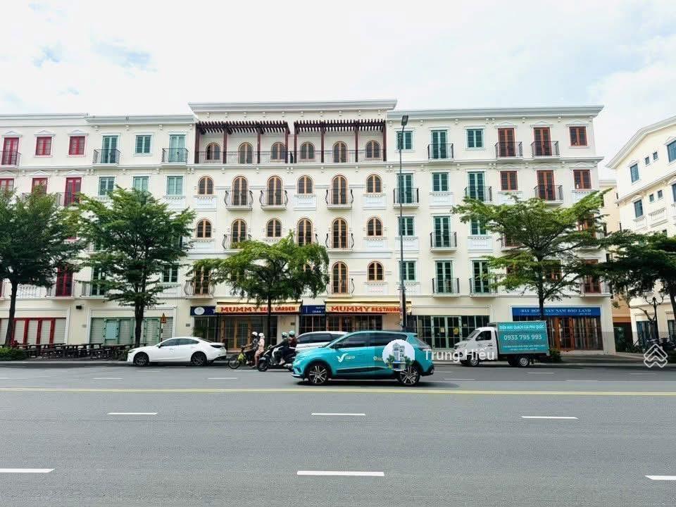 Cho thuê nhà phố kinh doanh trục đại lộ at sun grand city new an thới. dt 105m2