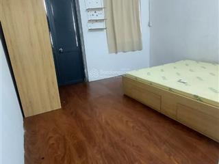 Cho thuê tầng 1 2 phòng ngủ, bếp riêng 7.5tr gần hàng xanh đầy đủ nội thất, an nịn, sạch sẽ