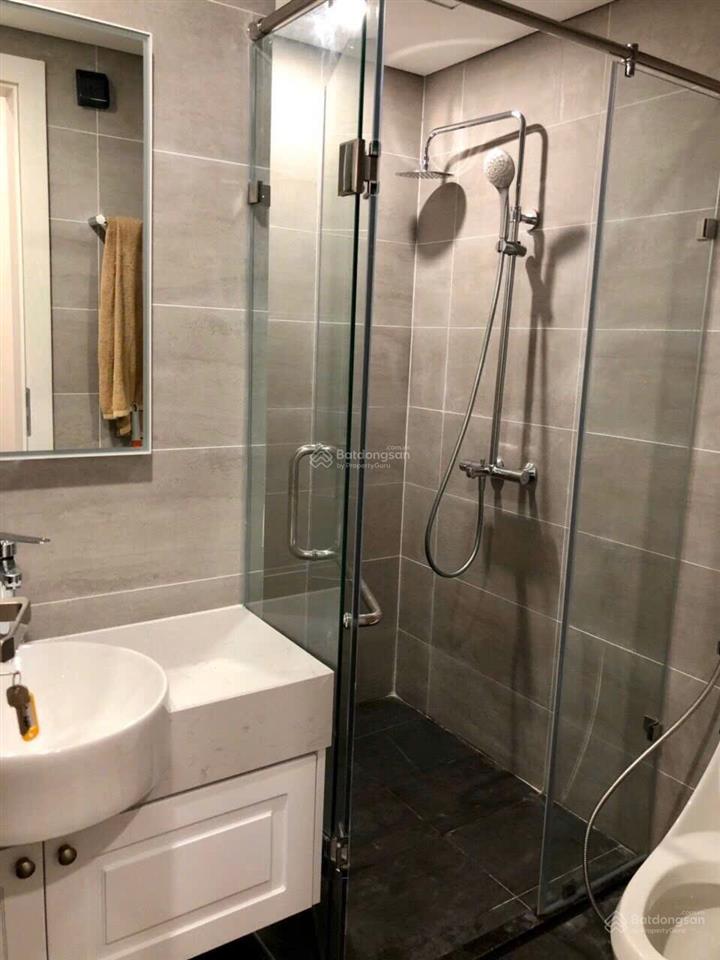 Vợ chồng tôi cần cho thuê gấp căn hộ 2pn, đẹp tại chung cư thái hà, giá 11tr/th. 0981 959 *** a hà