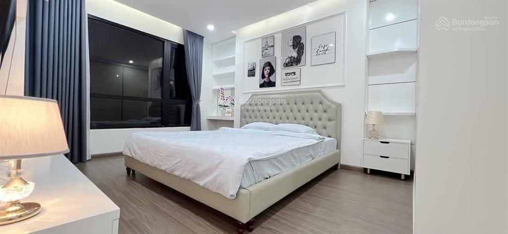 Vợ chồng tôi cần cho thuê căn hộ green stars 2pn, đẹp lung linh, giá 11tr/ th  0981 959 *** a hà