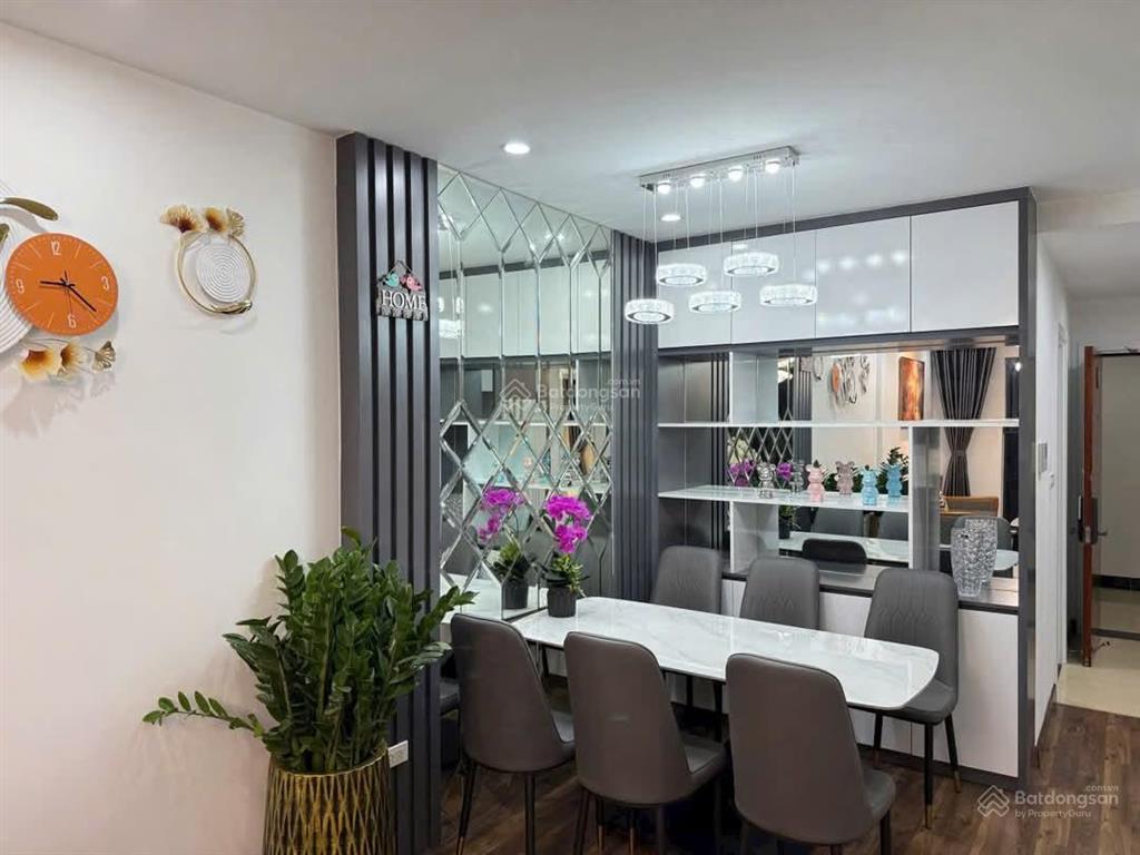 Vợ chồng tôi cần cho thuê căn hộ green stars 2pn, đẹp lung linh, giá 11tr/ th  0981 959 *** a hà