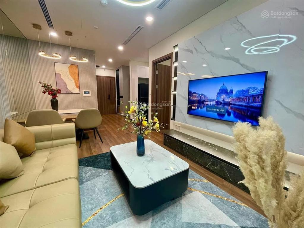 Gia đình cho thuê gấp căn hộ chung cư resco , 3pn , full đồ đẹp giá 11 tr/th ,  0981 959 *** a hà