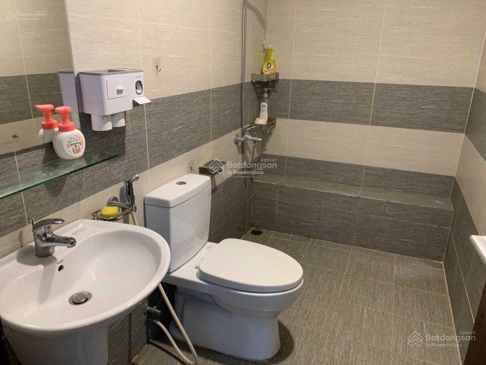 Gia đình cho thuê gấp căn hộ chung cư resco , 3pn , full đồ đẹp giá 11 tr/th ,  0981 959 *** a hà