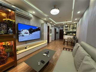 Vợ chồng tôi cần cho thuê căn hộ tại starlake 2pn ,2vs ,dt 96m2 đẹp lung linh ,  0981 959 *** a hà