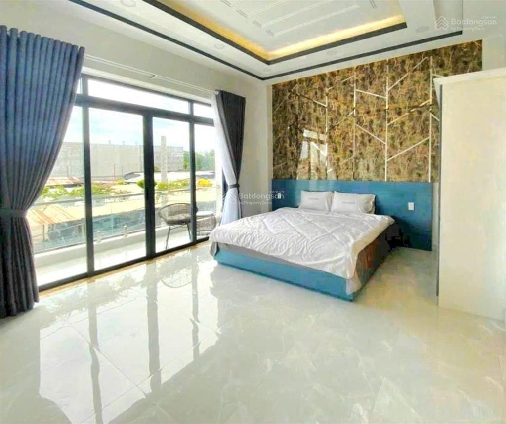 Bán nhà kdc đồng bộ đường 10m huỳnh tấn phát, thị trấn nhà bè full nội thất  xe hơi đậu trong nhà