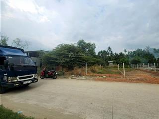 Bán đất mặt tiền đê bao sông sài gòn lái thiêu. dt gần 300m2 thổ cư sẵn. giá 9,5 tỷ vị trí đẹp