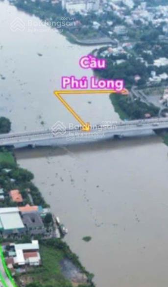 Bán đất mặt tiền đê bao sông sài gòn lái thiêu. dt gần 300m2 thổ cư sẵn. giá 8 tỷ tl vị trí đẹp