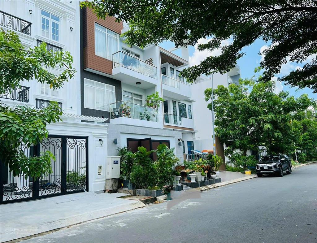 Chính chủ cần bán lô đất (7x18m) kdc conic, vị trí đẹp, giá 8,2 tỷ, sổ hồng