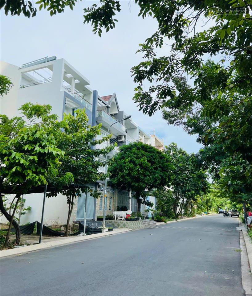 Chính chủ cần bán lô đất (7x18m) kdc conic, vị trí đẹp, giá 8,2 tỷ, sổ hồng