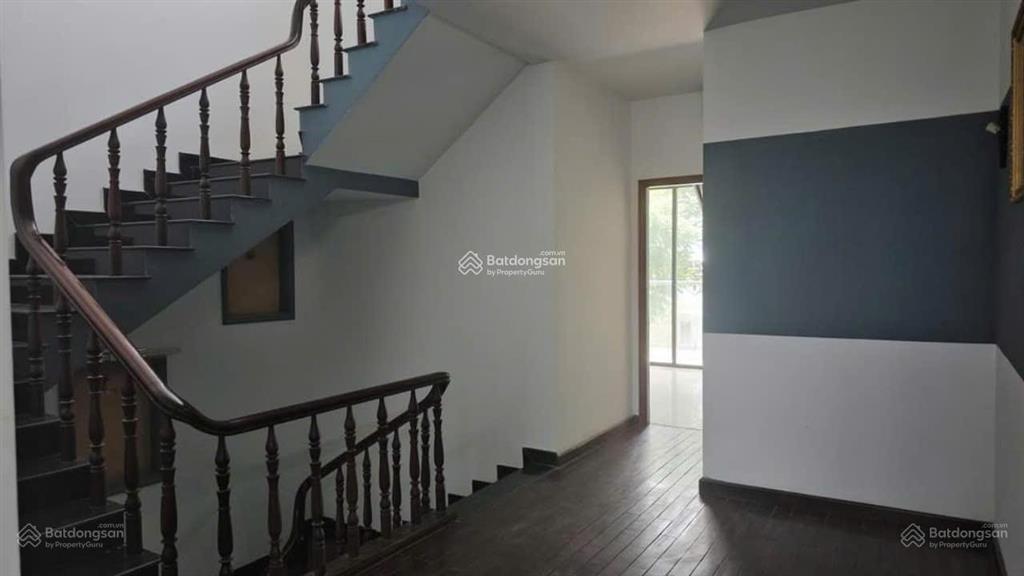 Bán nhà phố kdc conic, 140m2 trục chính cực đẹp, giá chỉ 13,3 tỷ. sổ hồng riêng
