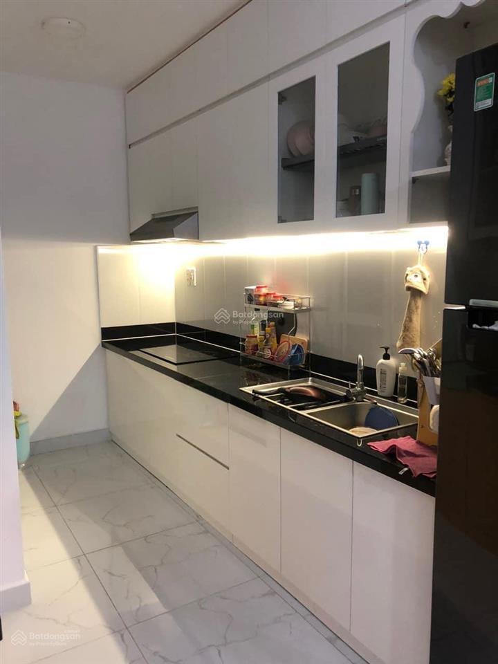 Bán căn hộ 65,5m2, 2pn, giá chỉ 2.8 tỷ. sổ hồng riêng