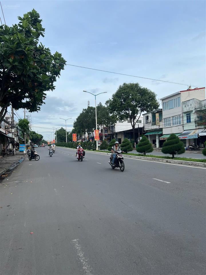 Bán nhà 2 tầng mặt tiền đường 23/10 xã vĩnh thạnh nha trang