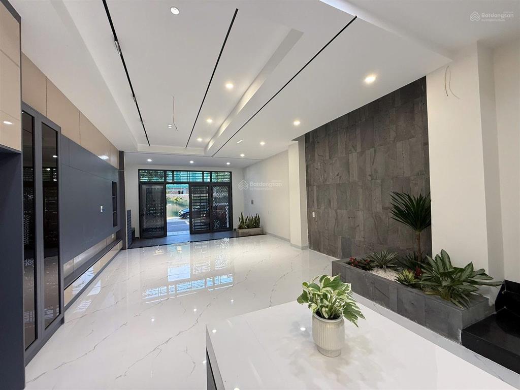 Bán nhà 3 tầng mới kđt vcn phước hải đường bùi phùng (b1 cũ)